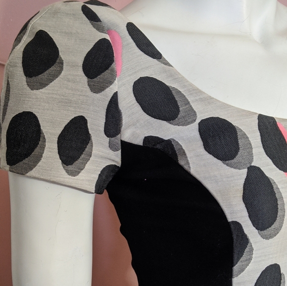 DVF Dress, EC, Size 2, Office/Social Attire - Picture 4 of 6